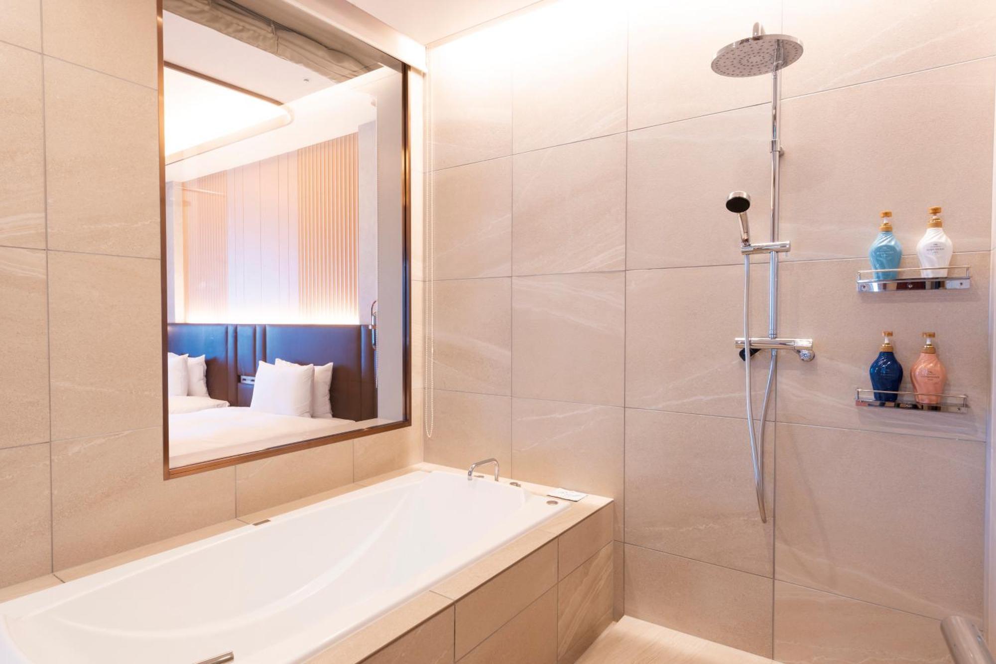 Hotel Springs Makuhari Premier ชิบะ ภายนอก รูปภาพ